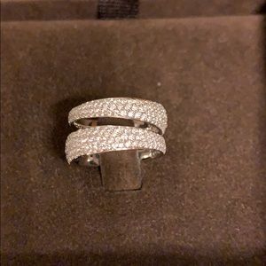 Roberto coin 18 k white gold diamond ring